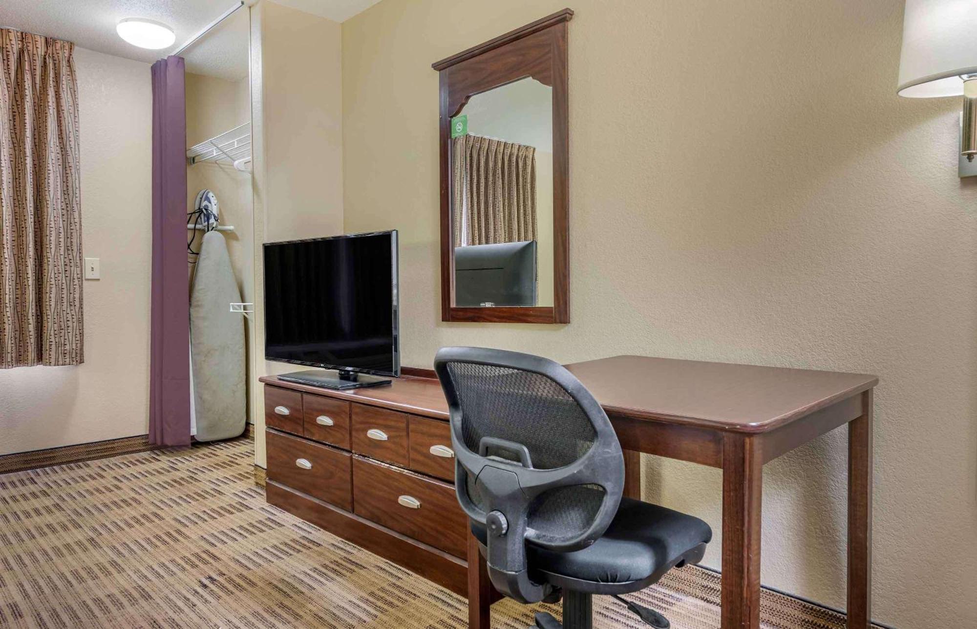 Extended Stay America Suites - Chicago - Берр-Ридж Экстерьер фото